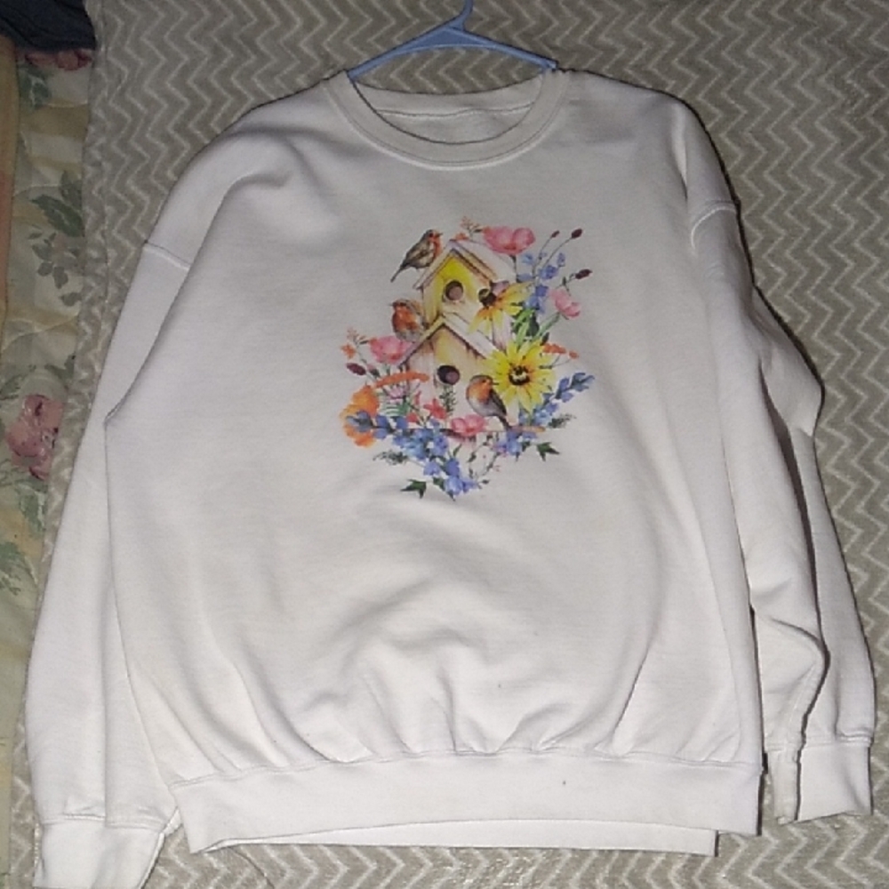 White Sweatshirt with Birdhouse and Floral Design